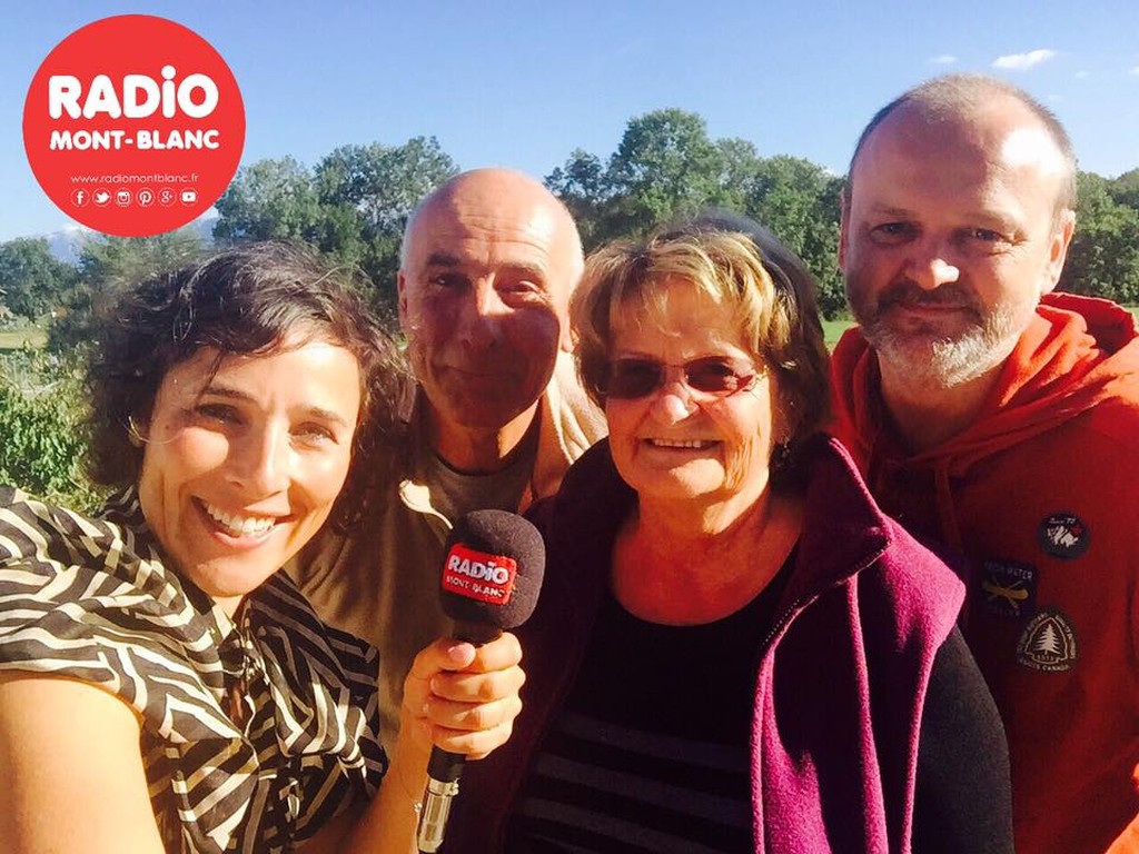 Jean-Pierre, producteur, Ollivier, vice-président, Annemarie, webmestre avec Jessica de Radio Mt-Blanc