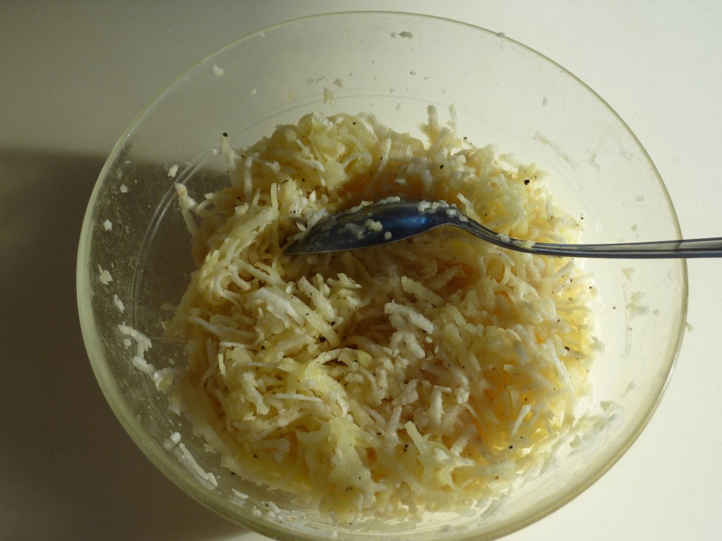 Céleri et pommes de terre râpés